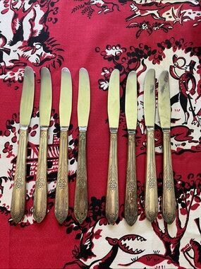 Set of 8 antique William Rogers Dinner Knives